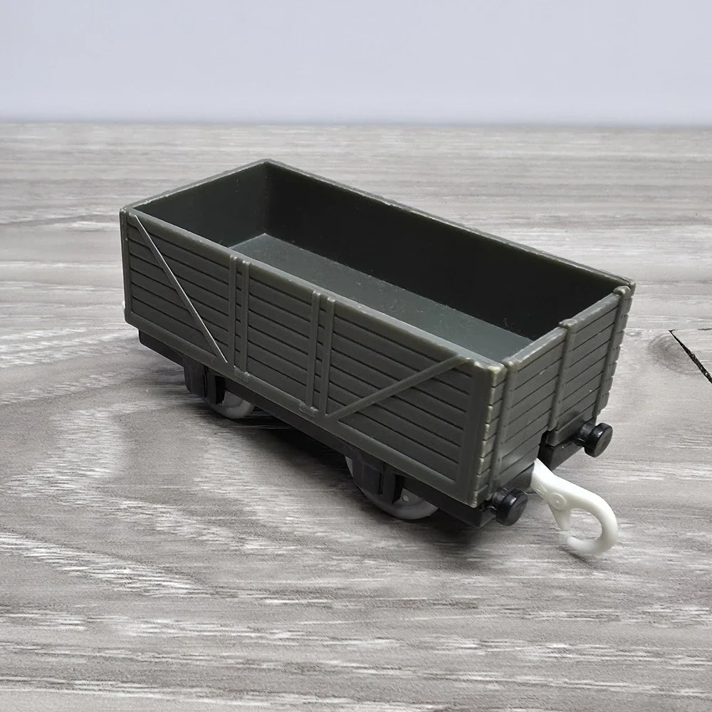Thomas and Friends Trackmaster Gray Wooden Truck Cargo 2009 Gullane